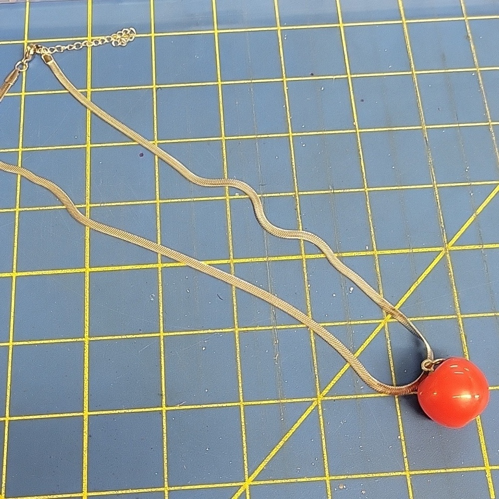 3/4" Tomato 17" + 2" Ext Silver Tone Necklace
